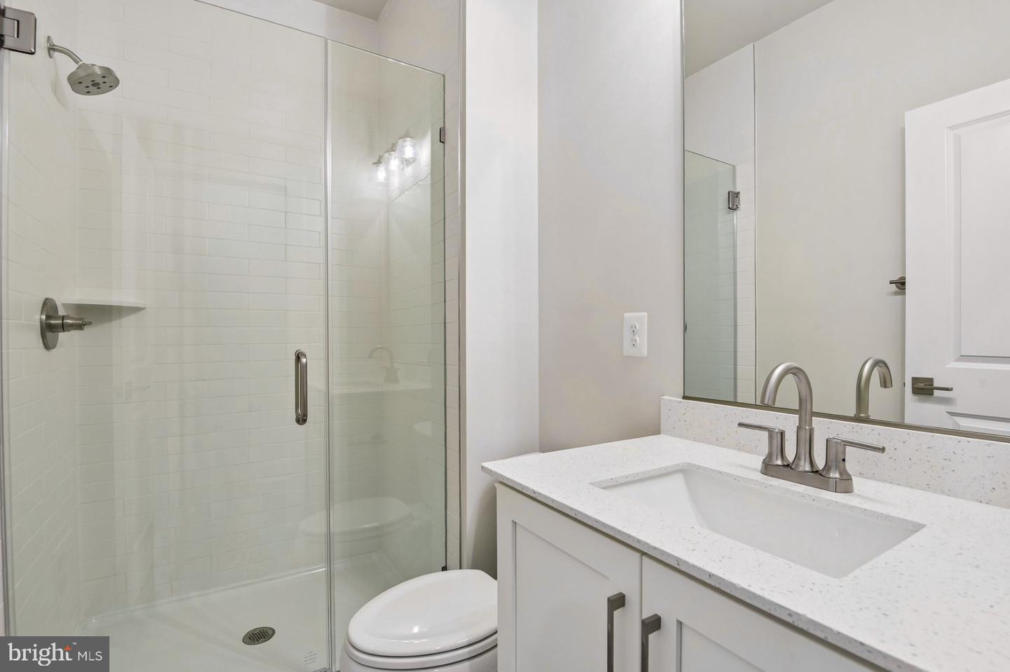 2519 Light St Property Photo 16