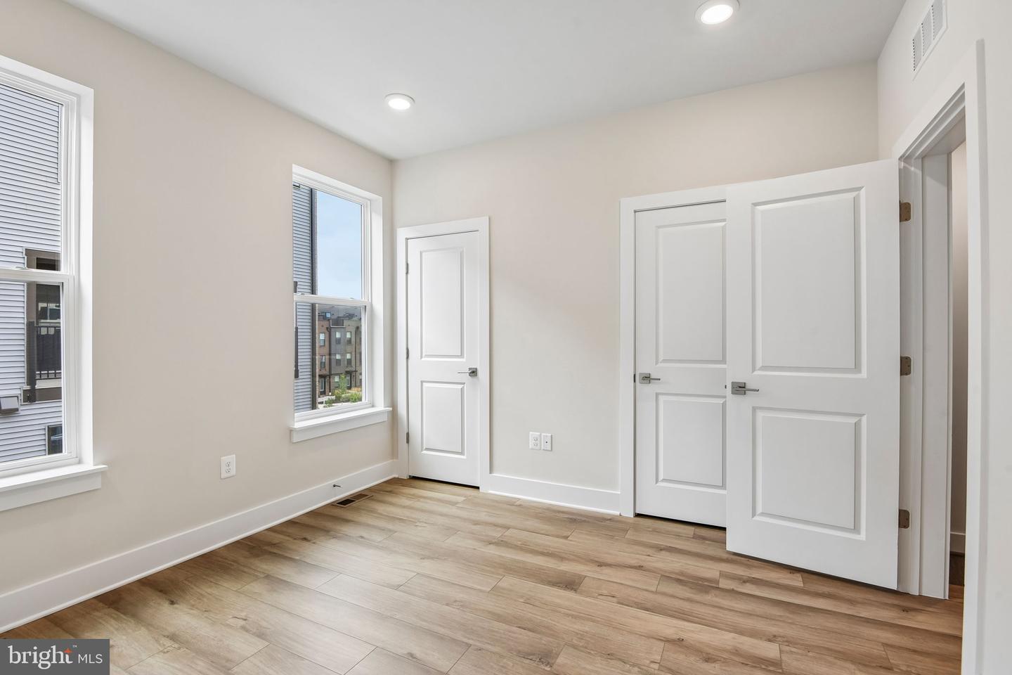 2519 Light St Property Photo 17