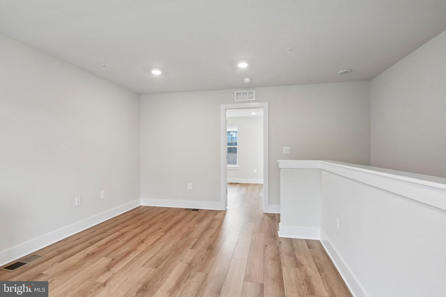2519 Light St Property Photo 28