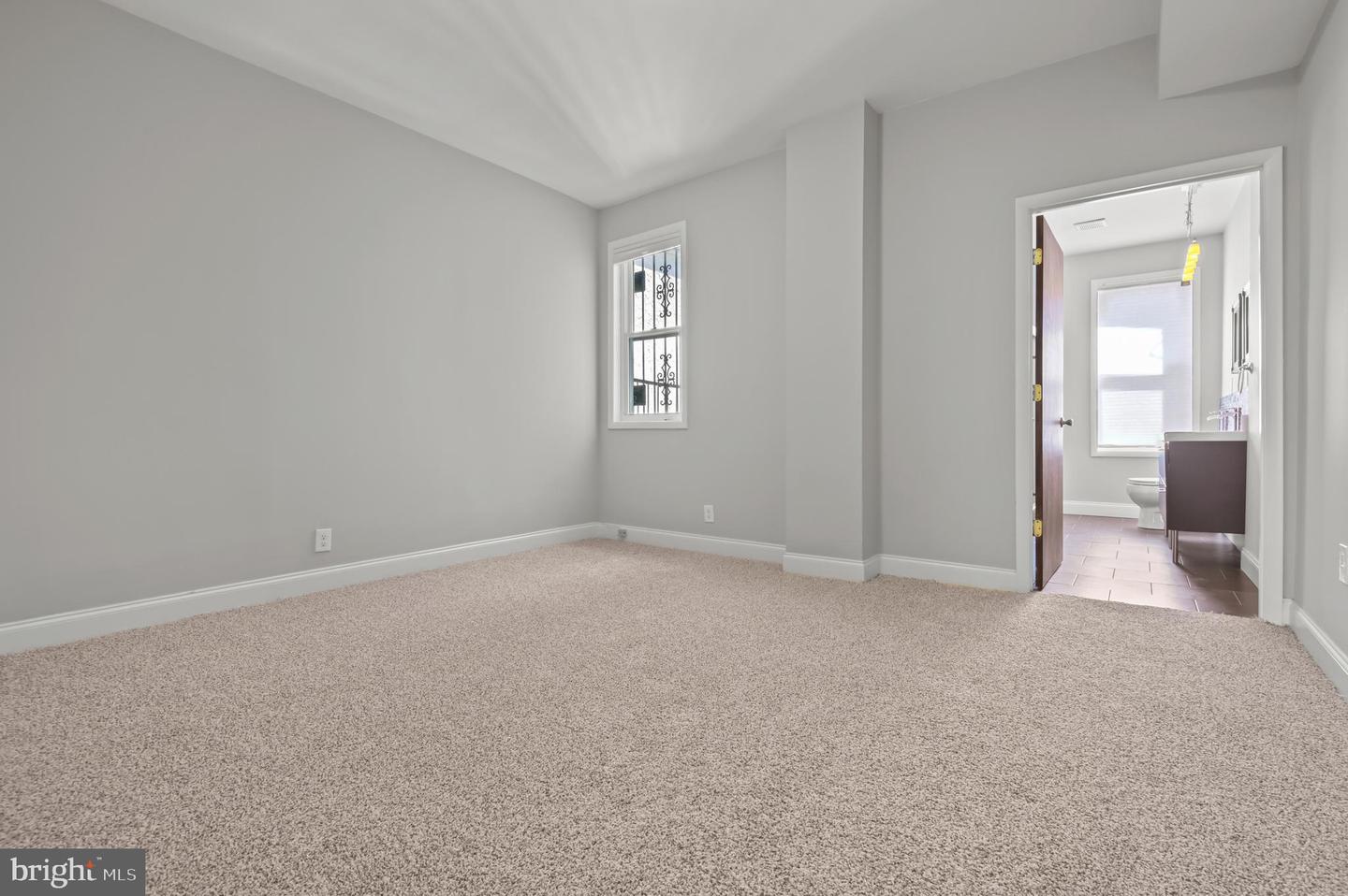 111 E Lafayette Ave Property Photo 36