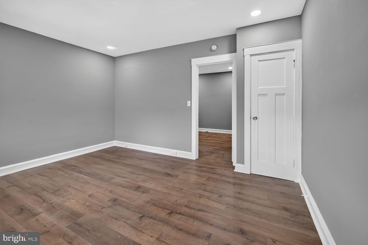 420 Elrino St Property Photo 14