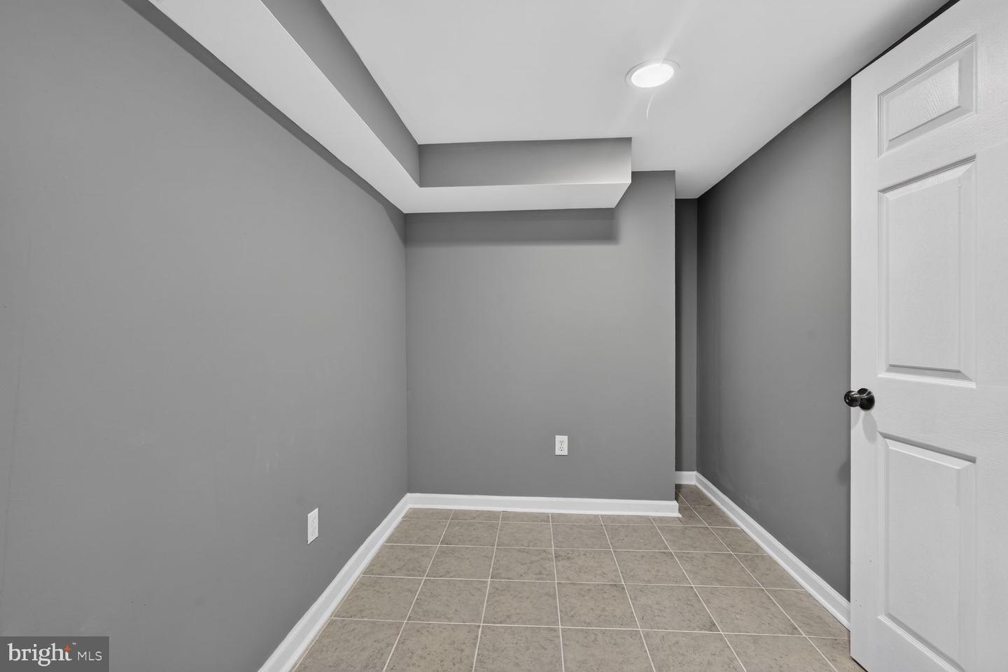 420 Elrino St Property Photo 16