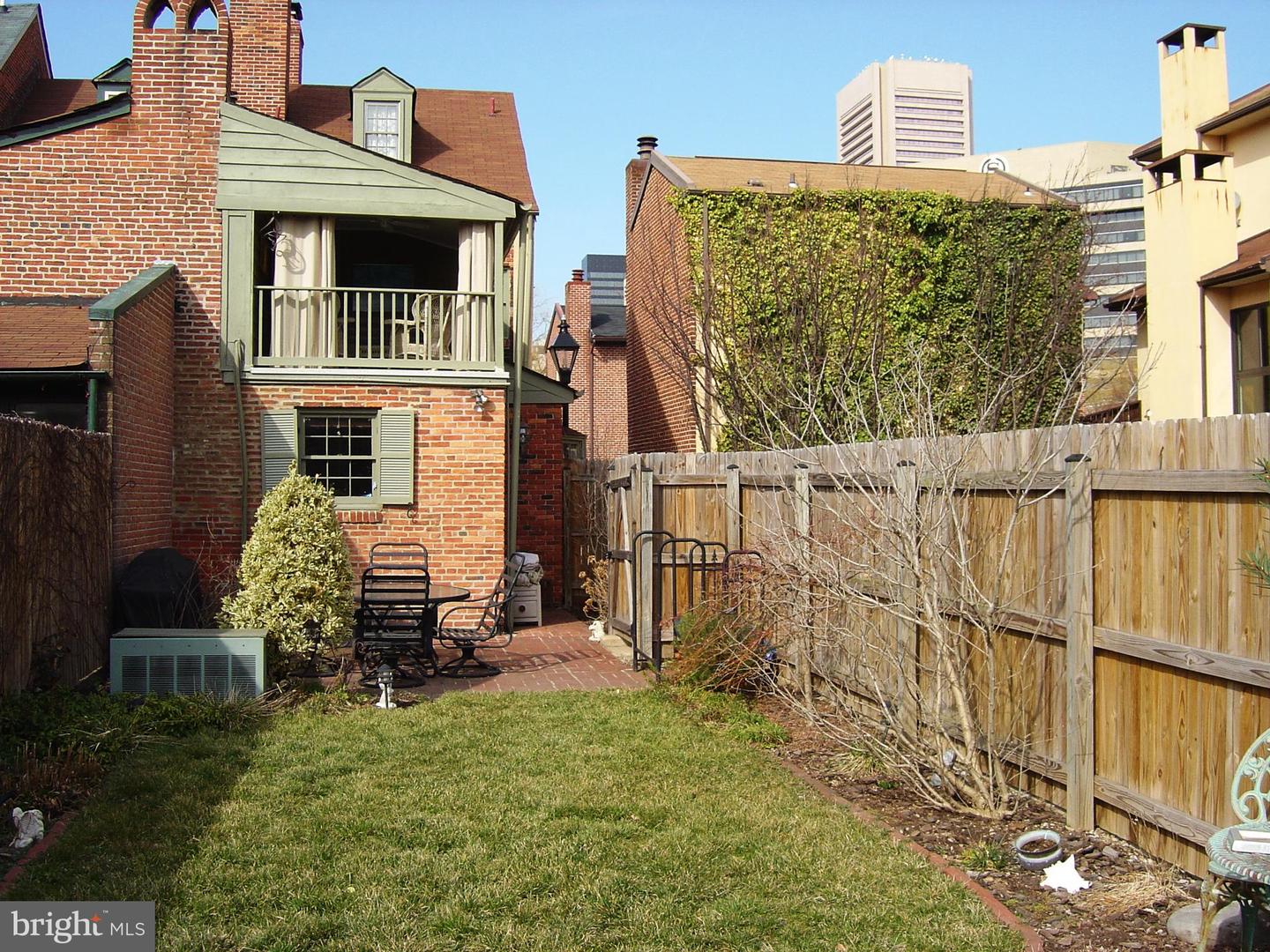 109 W Barre St Property Photo 6
