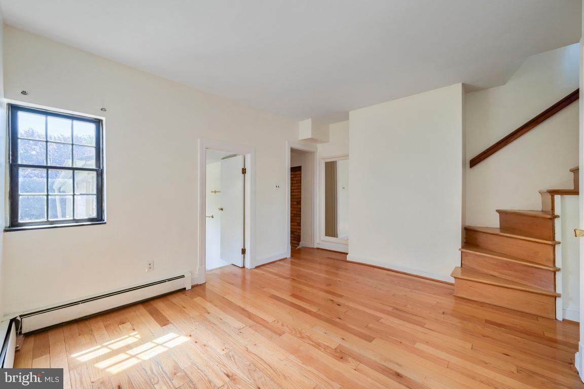 109 W Barre St Property Photo 11