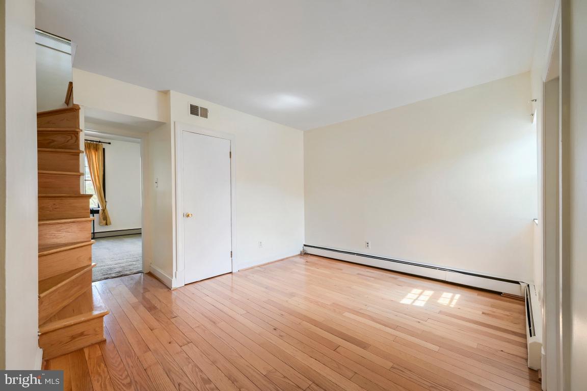 109 W Barre St Property Photo 12