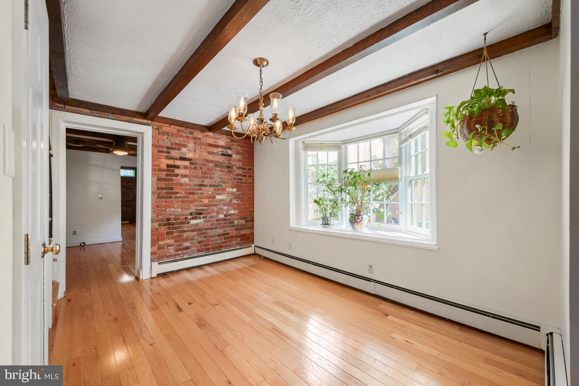 109 W Barre St Property Photo 18