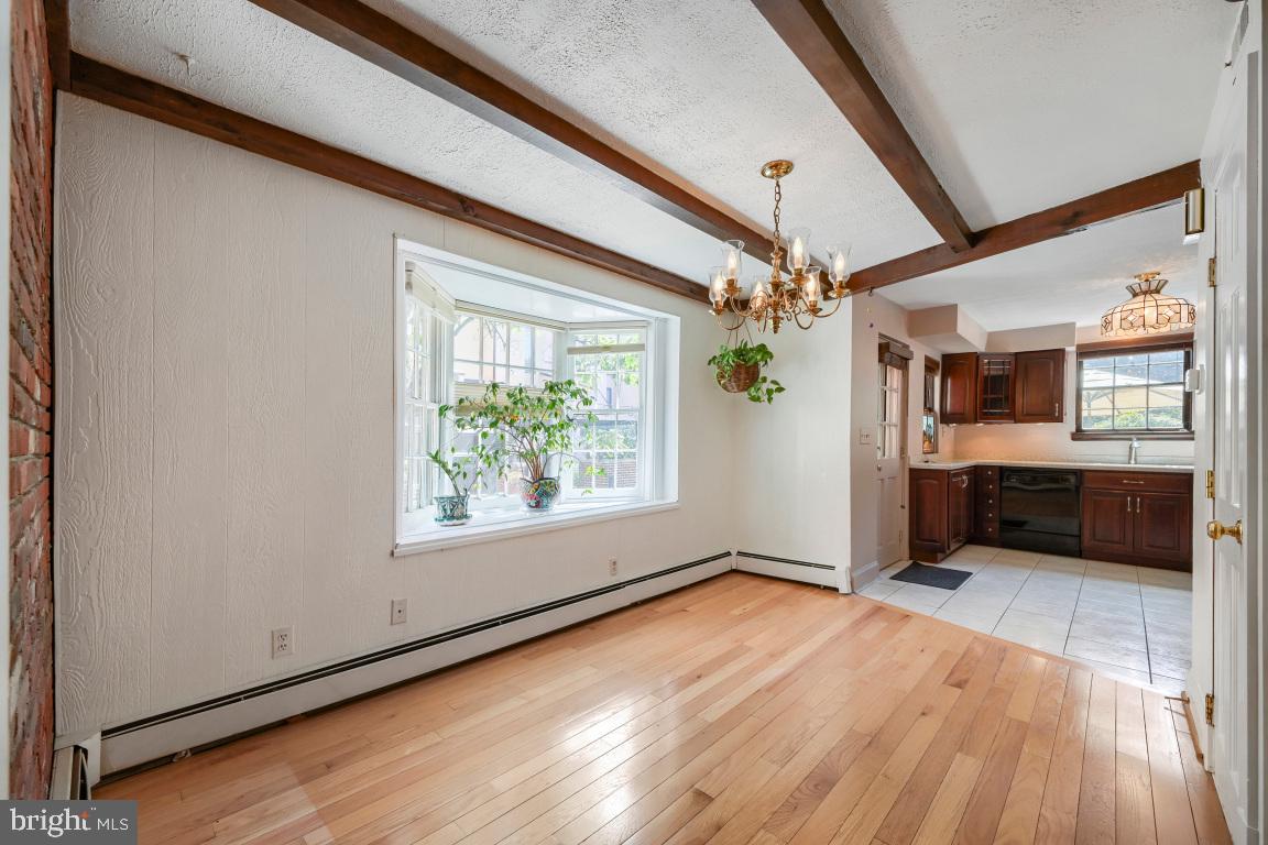109 W Barre St Property Photo 19