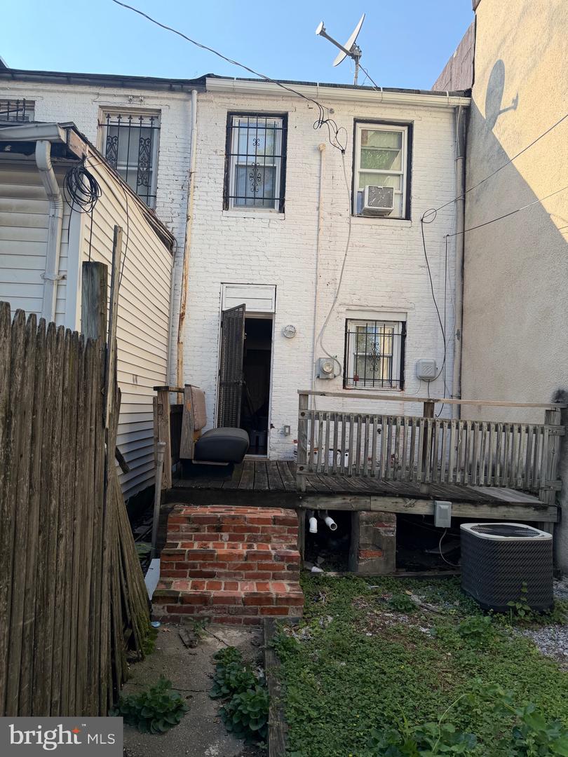 1453 Washington Blvd Property Photo 31