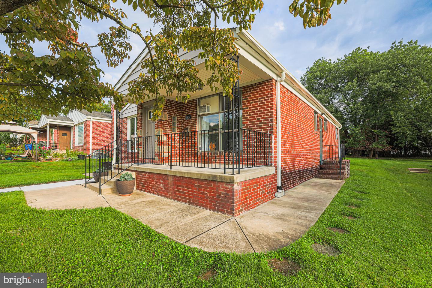 2804 Hanson Ave Property Photo 4