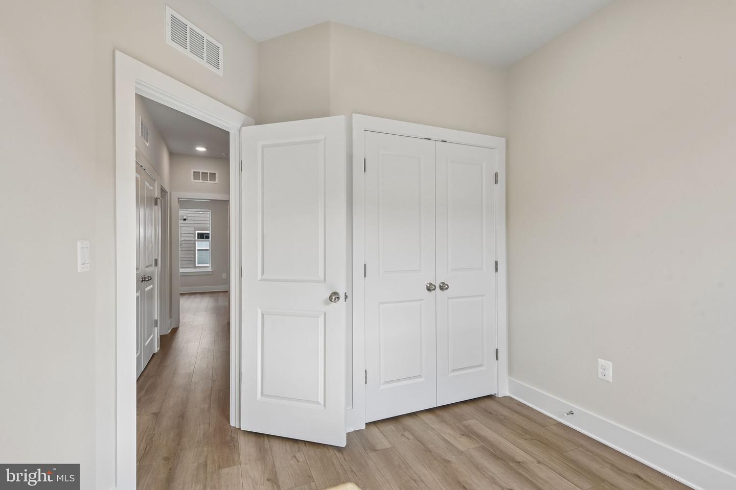 2721 Ferry Bar Dr Property Photo 29