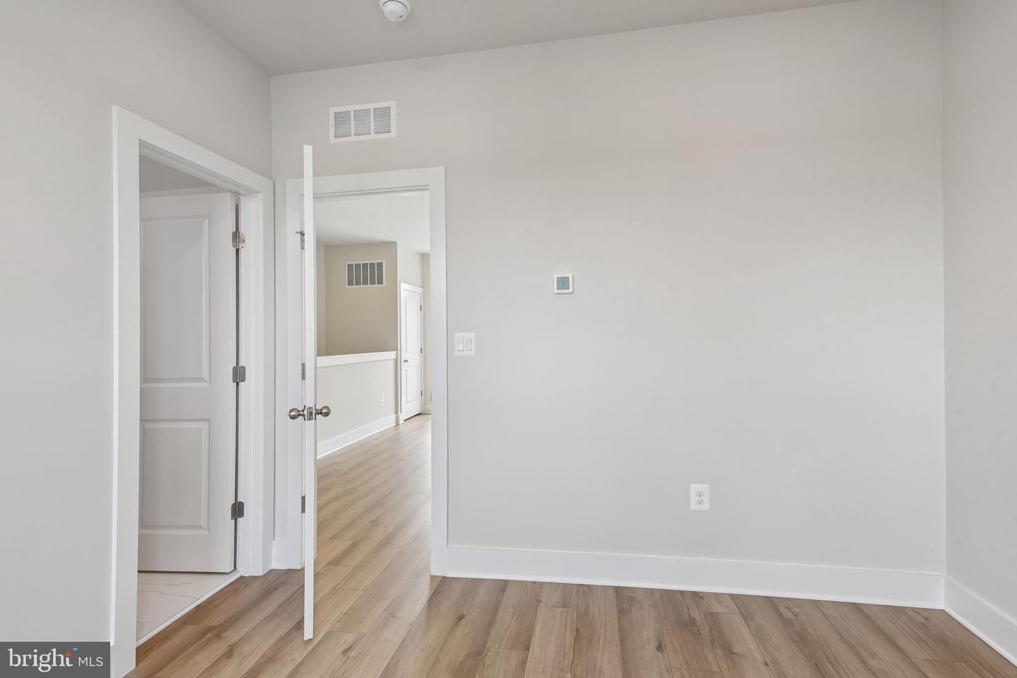 2721 Ferry Bar Dr Property Photo 37