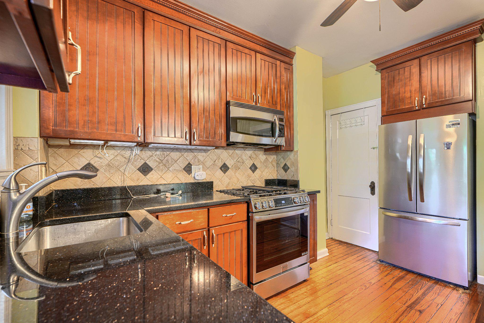 205 E 32nd Property Photo 12