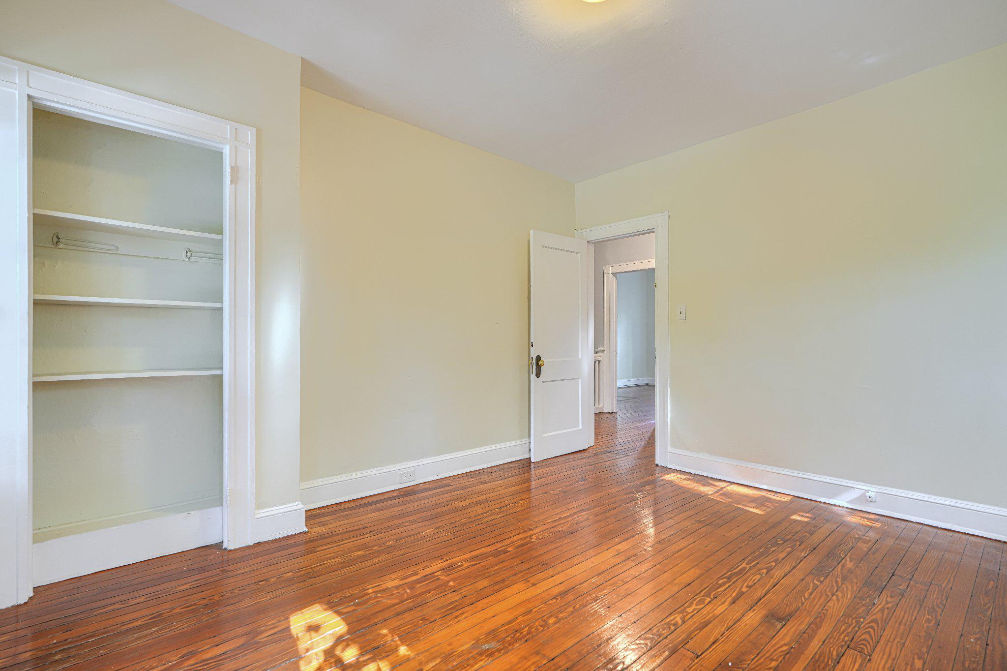 205 E 32nd Property Photo 15