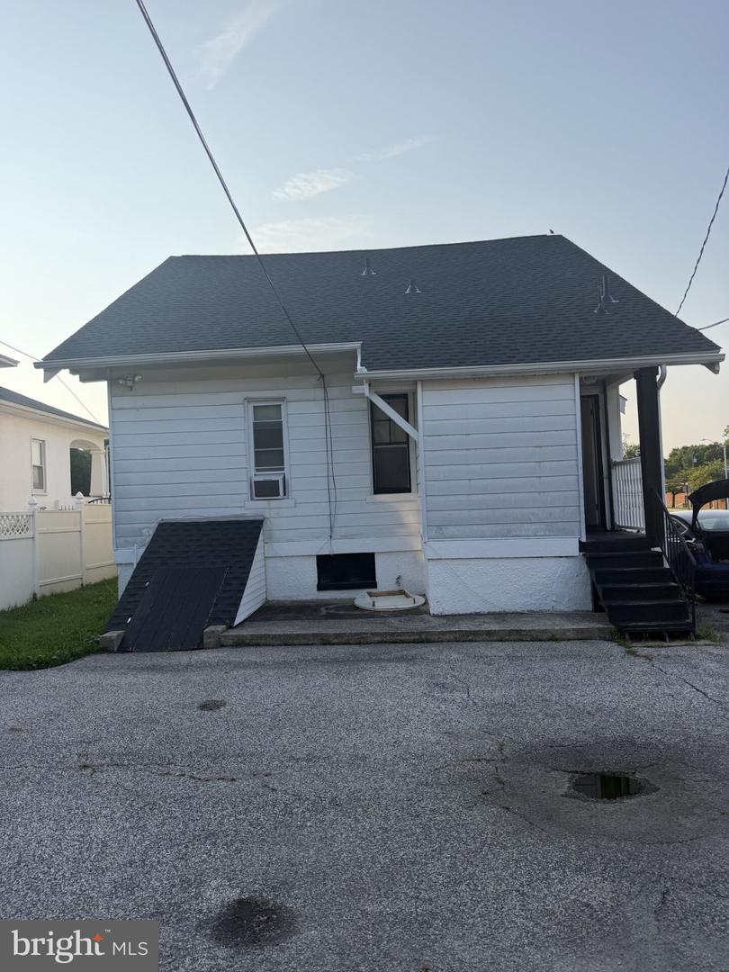 5904 Harford Rd Property Photo 4