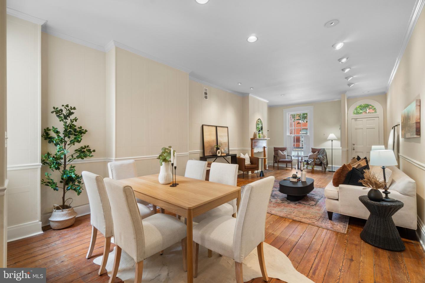 832 William St Property Photo 8