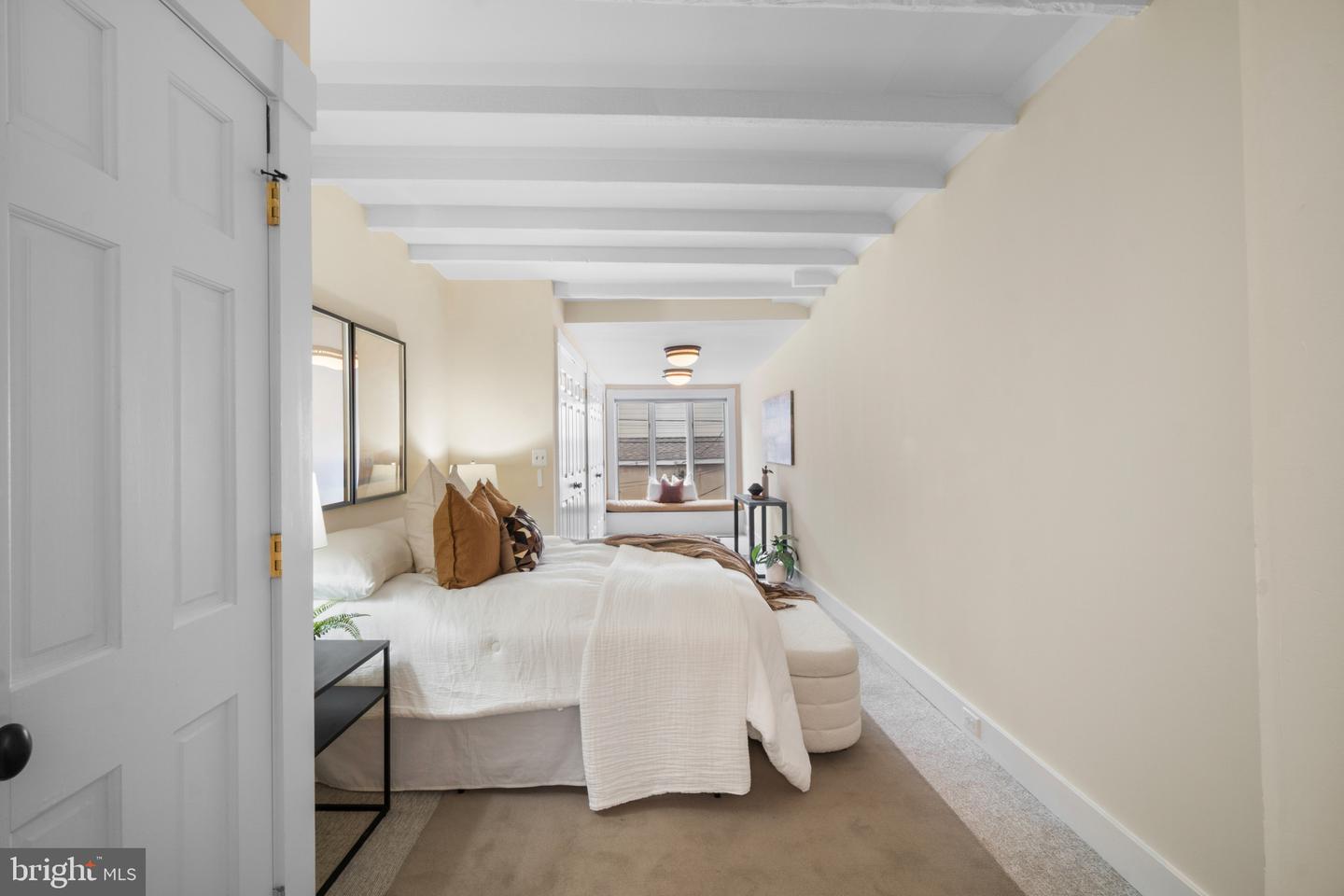 832 William St Property Photo 18