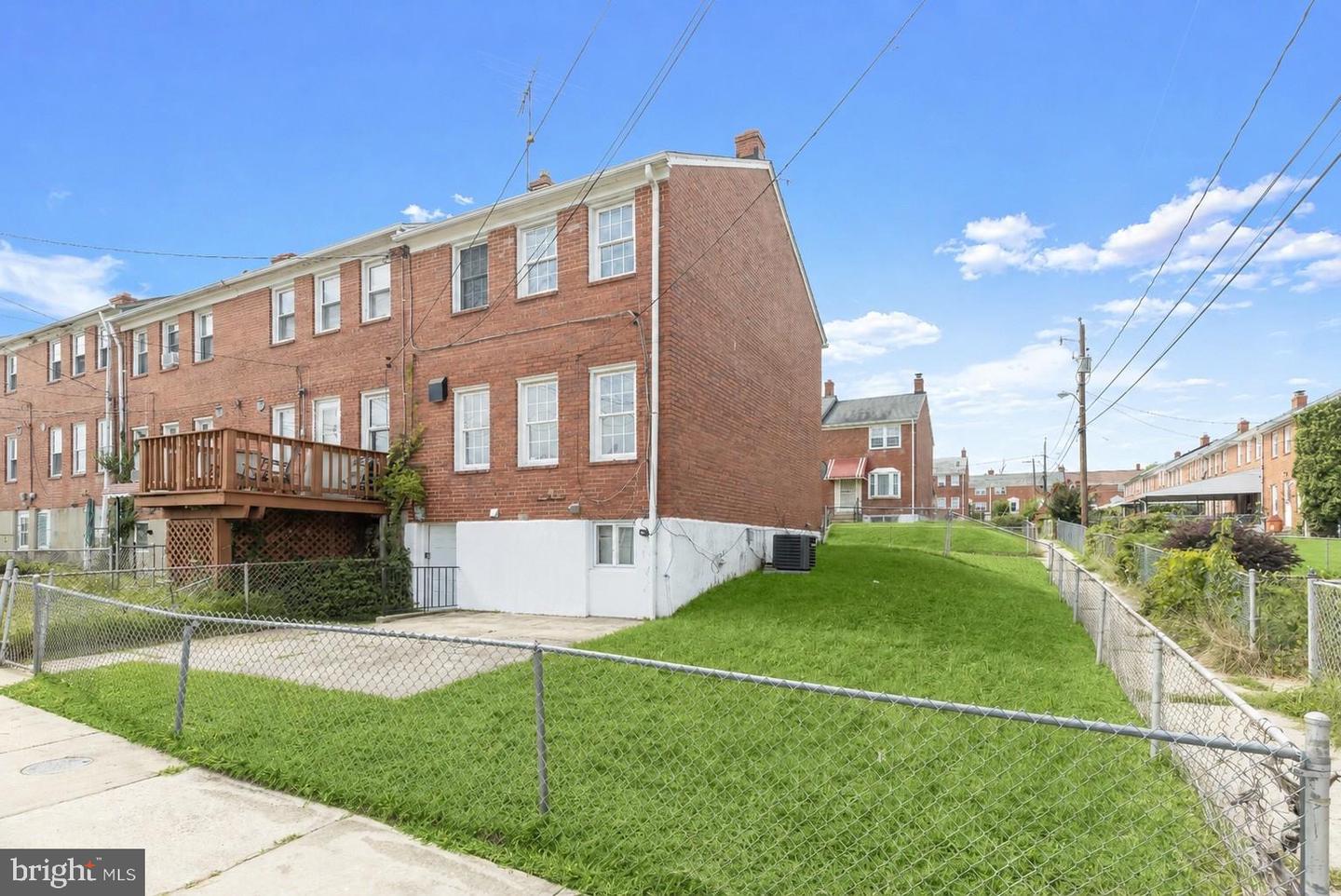 1032 Tunbridge Rd Property Photo 30