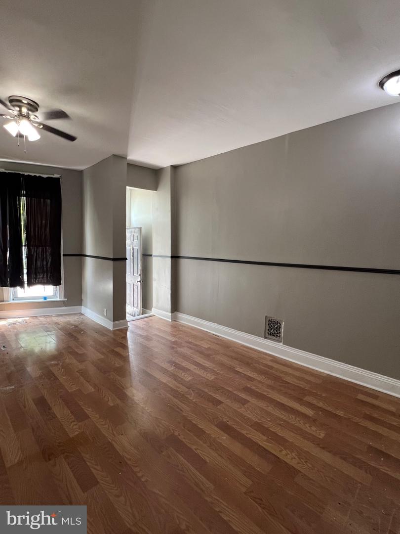 1902 W Fayette St Property Photo 18