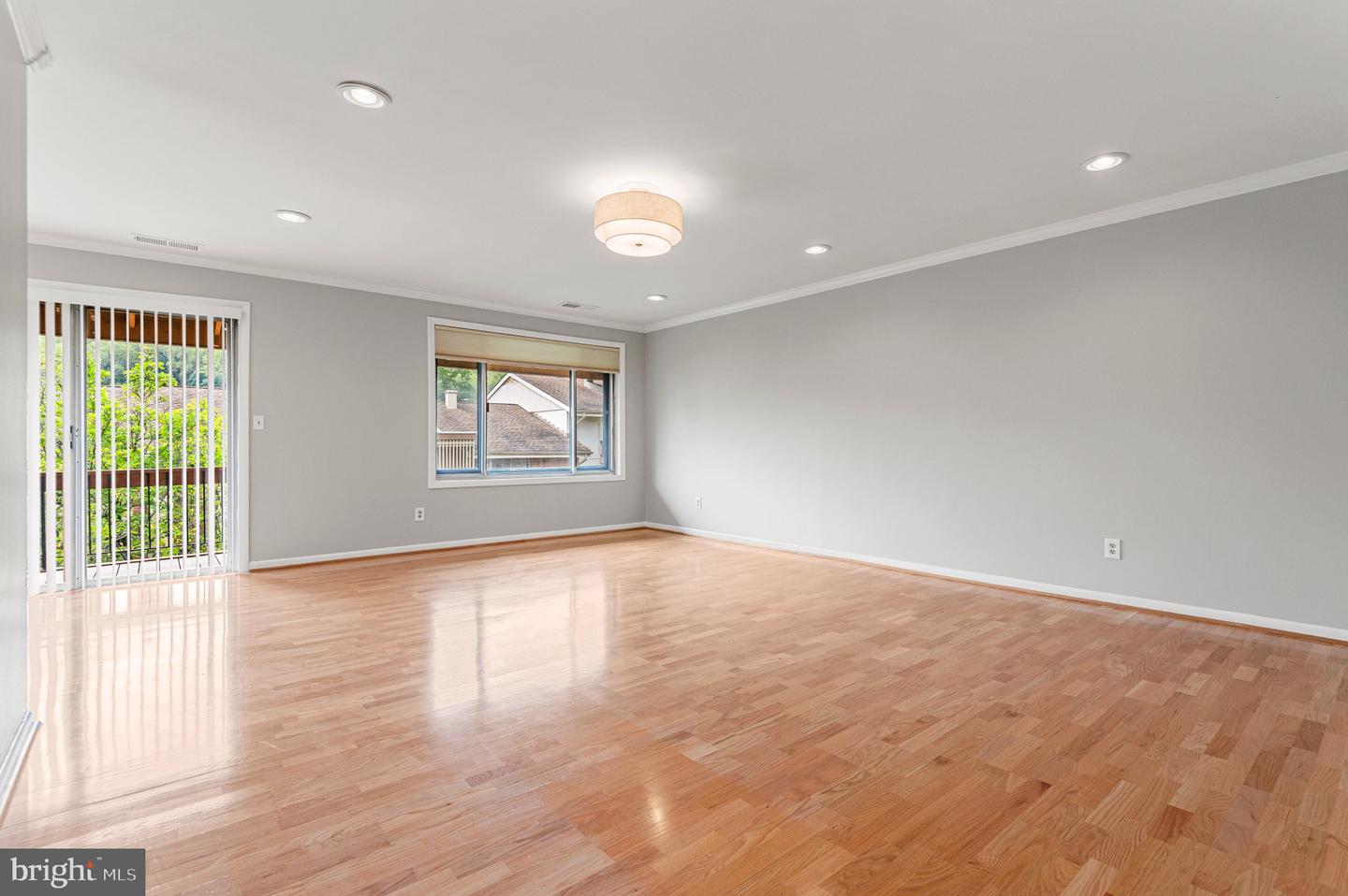8 Cross Keys Rd #8f Property Photo 5