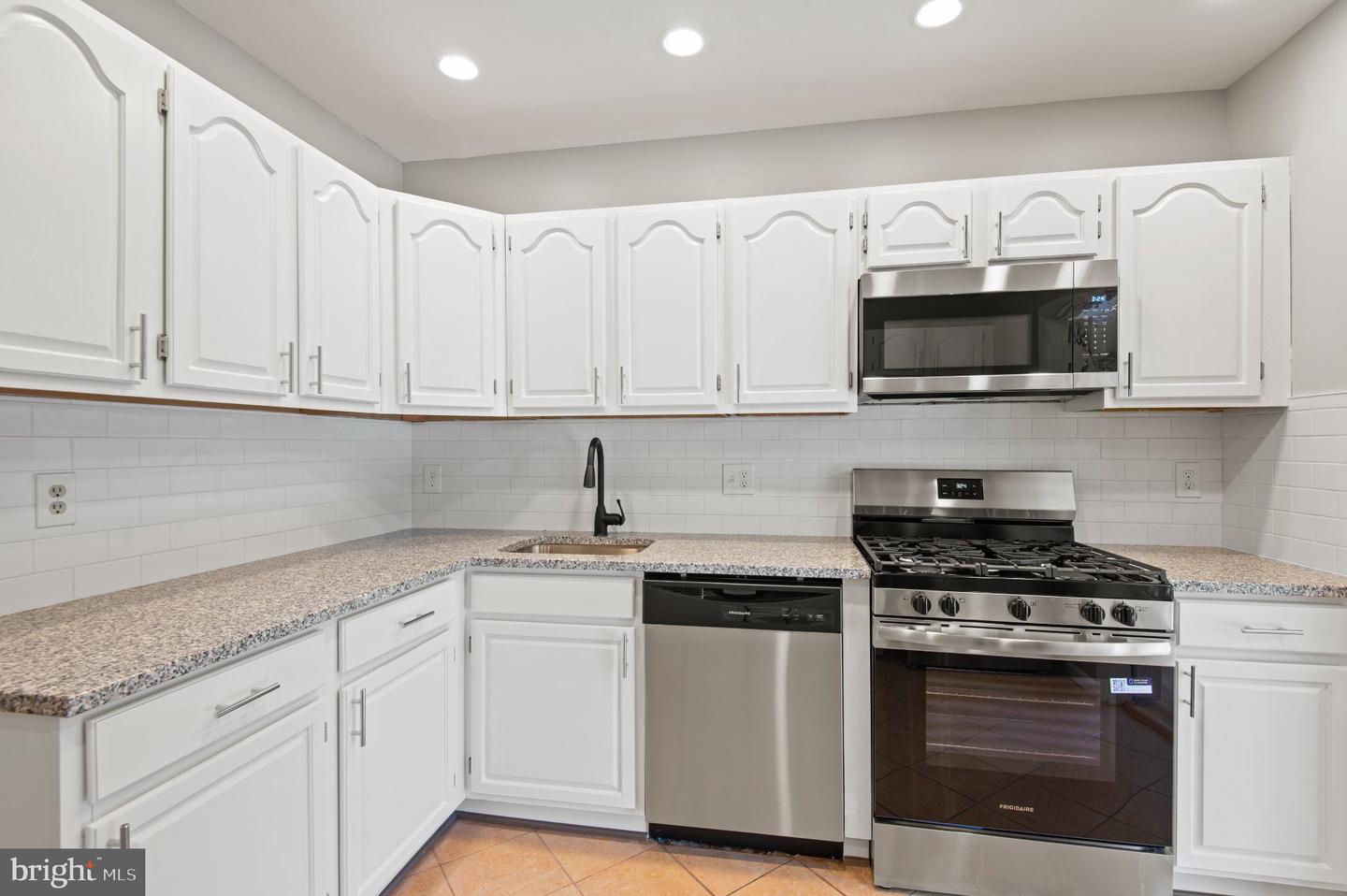 8 Cross Keys Rd #8f Property Photo 14