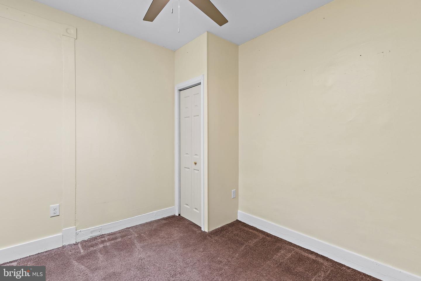 1214 Dukeland St Property Photo 18