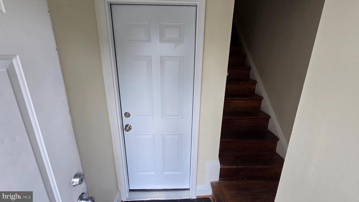 6148 Parkway Dr #a Property Photo 3