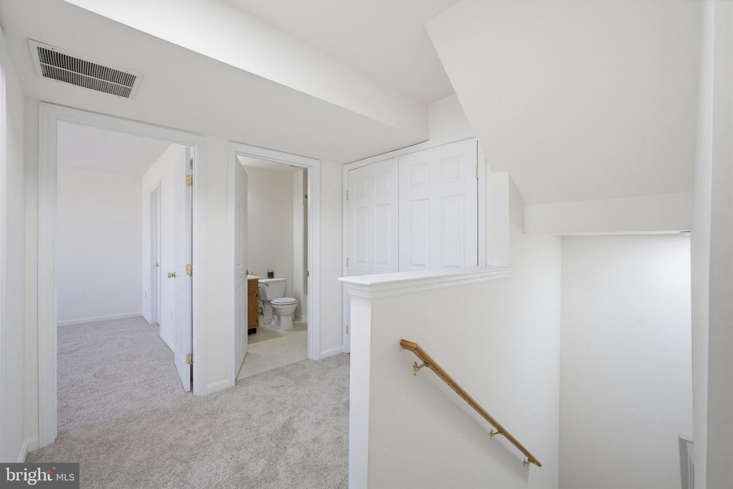1603 E Fairmount Ave Property Photo 13