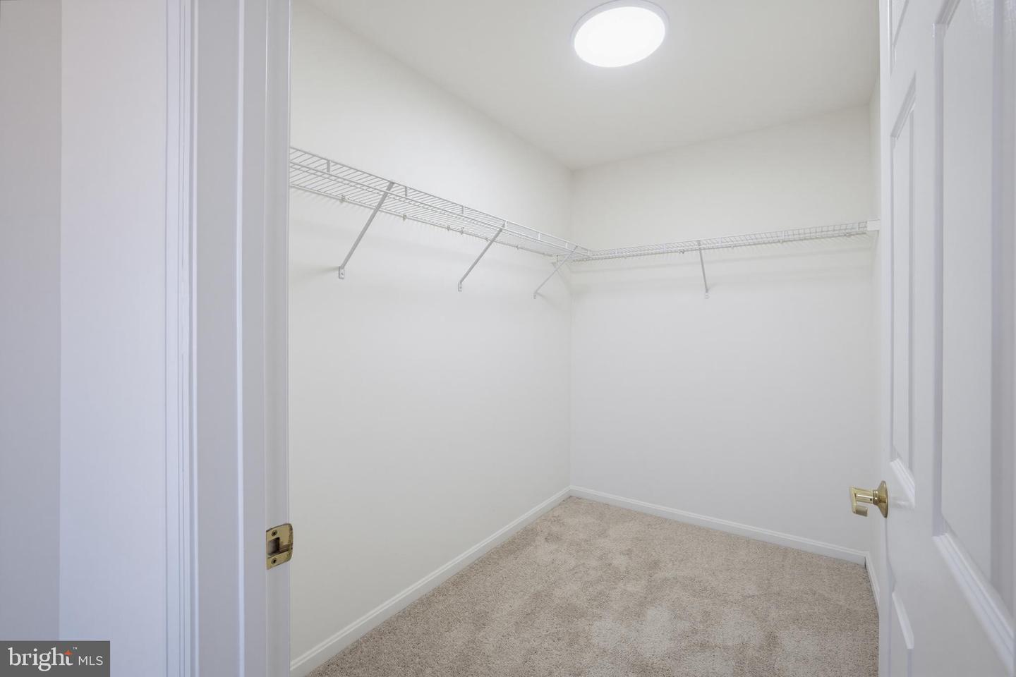 1603 E Fairmount Ave Property Photo 17