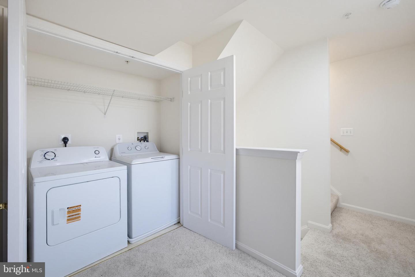 1603 E Fairmount Ave Property Photo 21
