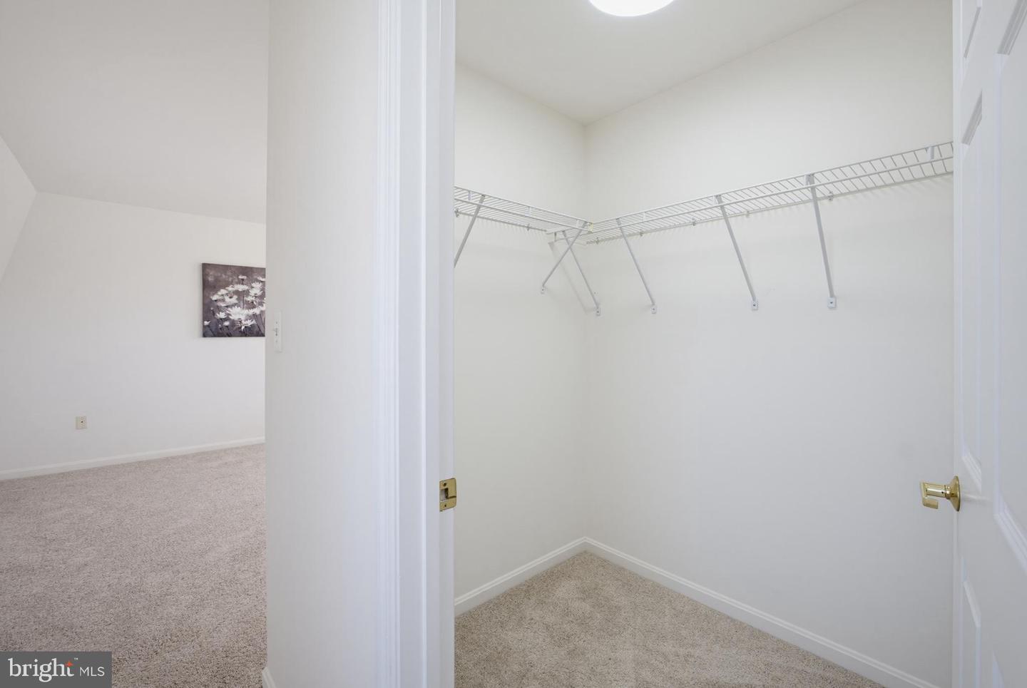 1603 E Fairmount Ave Property Photo 24