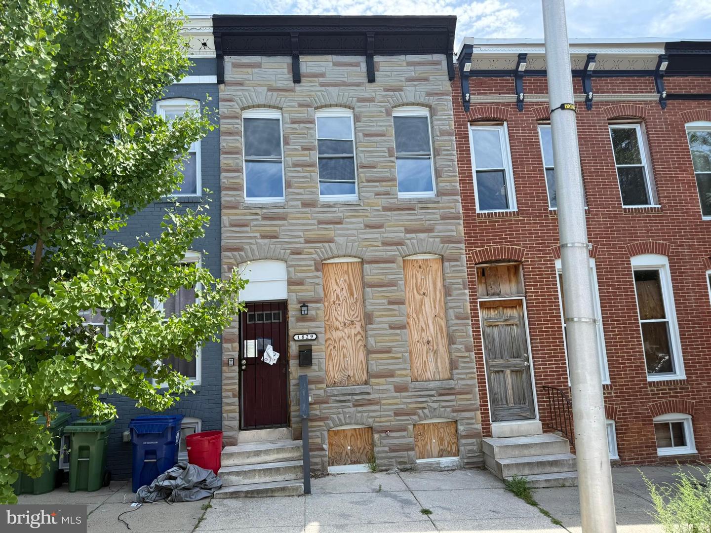 1829 N Bond St Property Photo 1