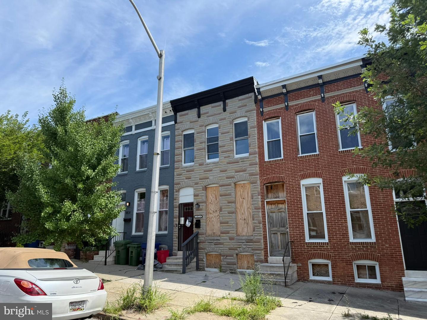 1829 N Bond St Property Photo 2