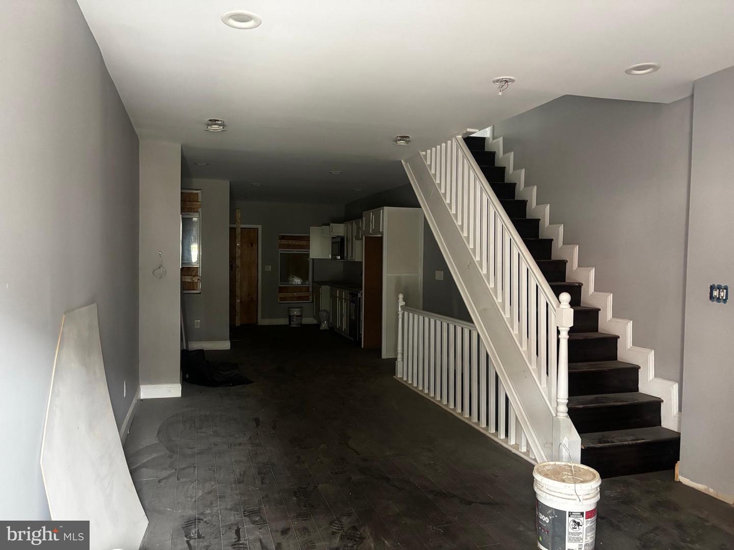1829 N Bond St Property Photo 4
