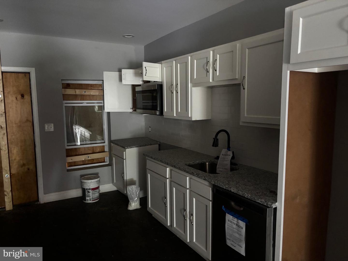 1829 N Bond St Property Photo 6