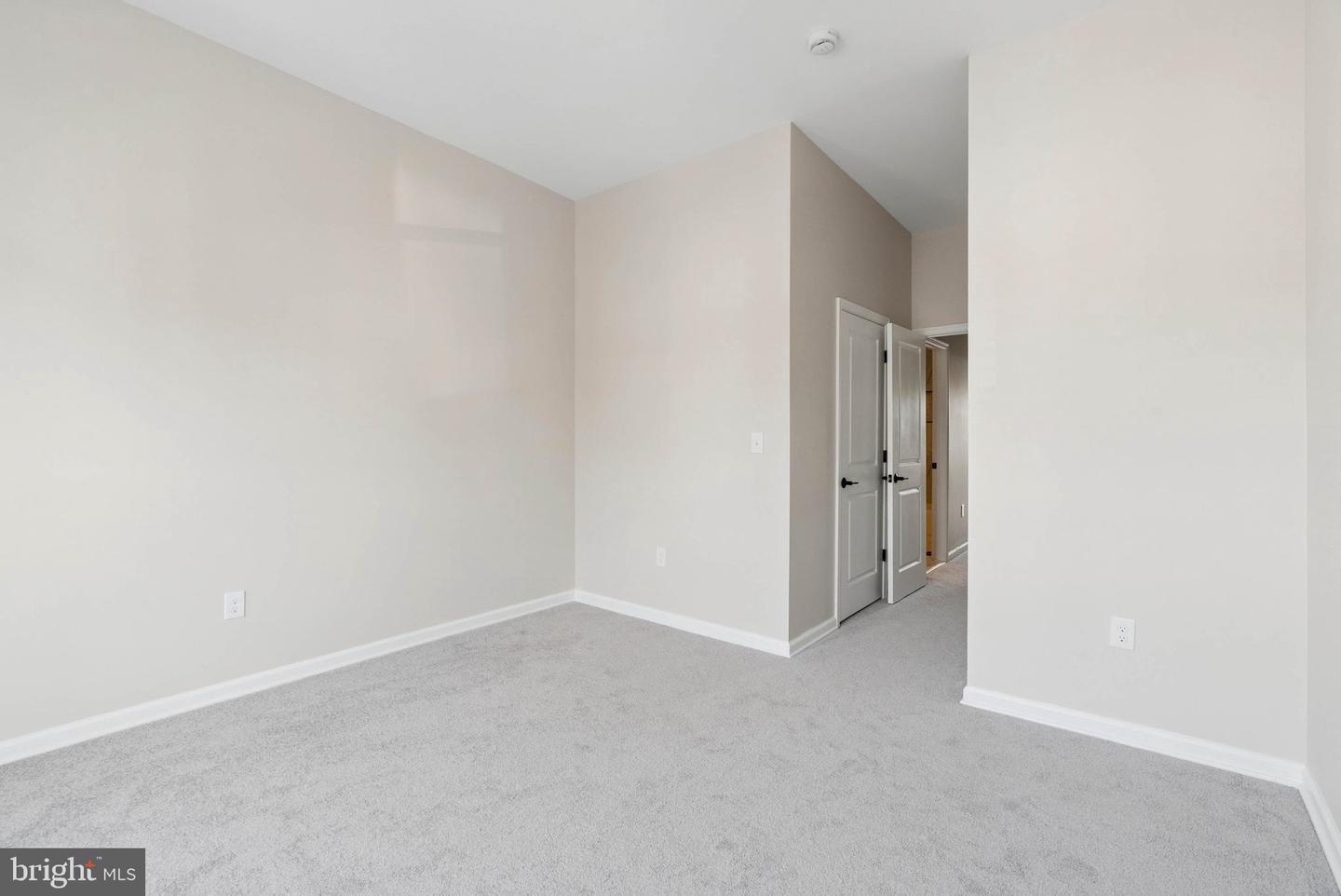 1547 Carswell St Property Photo 17