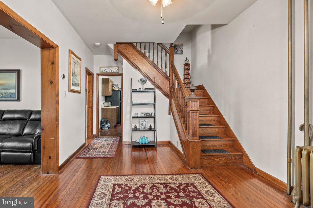 3915 W Overlea Ave Property Photo 1