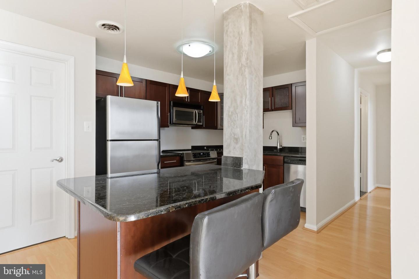 1011 Hunter St #c-4 Property Photo 3