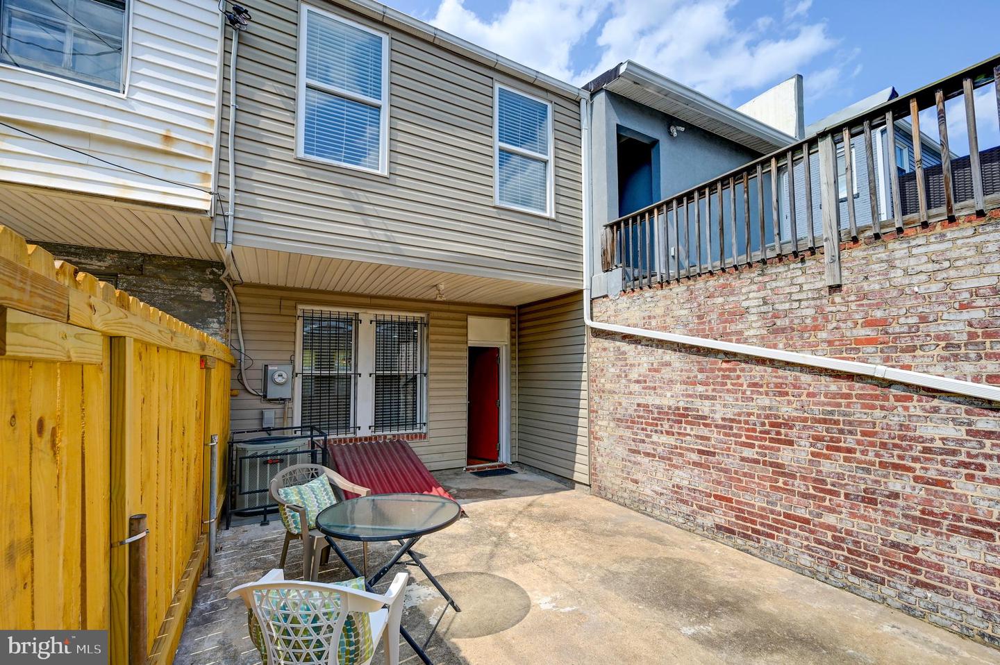 2103 E Madison St Property Photo 22
