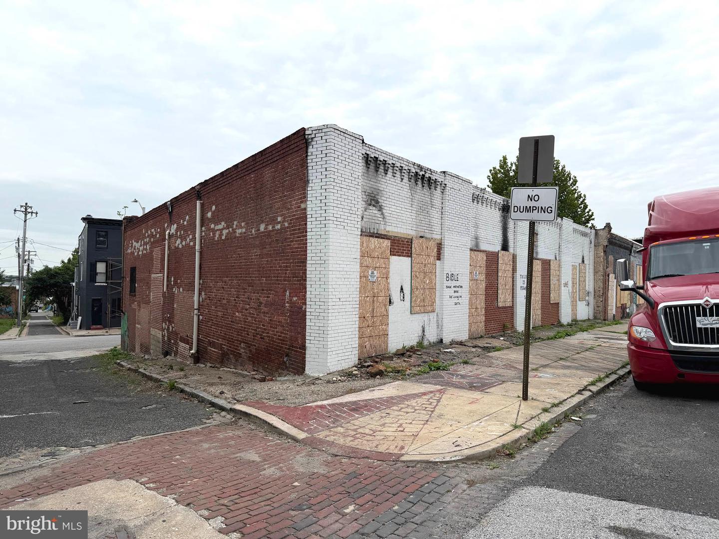 1931 Frederick Ave Property Photo 4