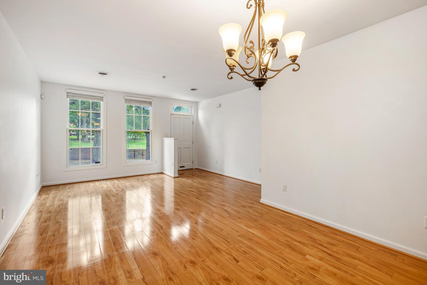 518 Saint Mary St Property Photo 9