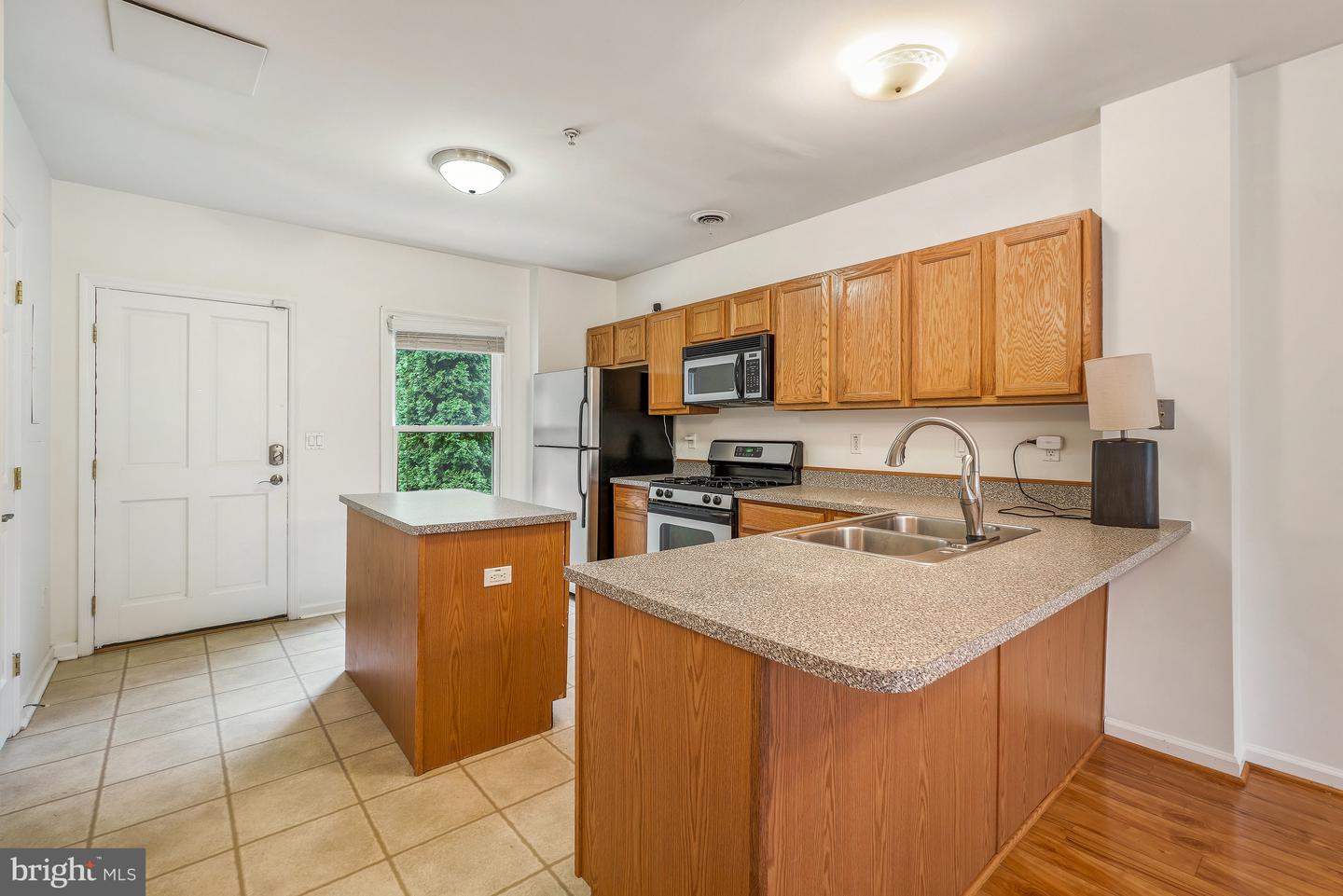 518 Saint Mary St Property Photo 11