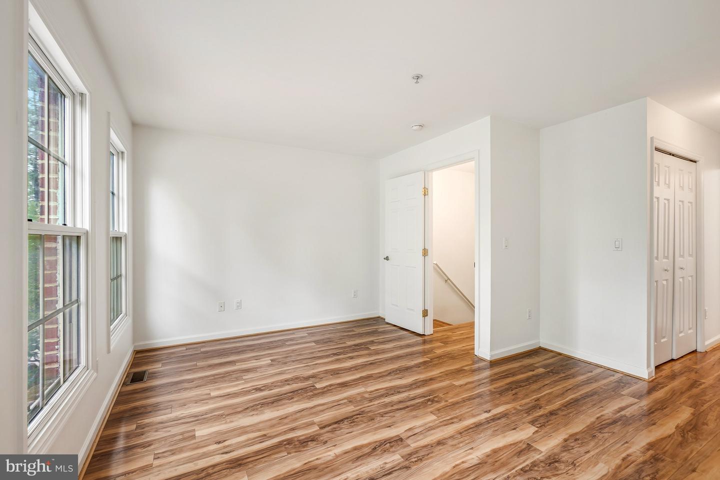 518 Saint Mary St Property Photo 14
