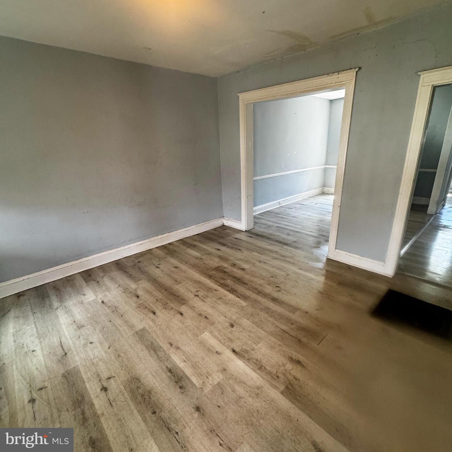 3327 Ravenwood Ave Property Photo 5