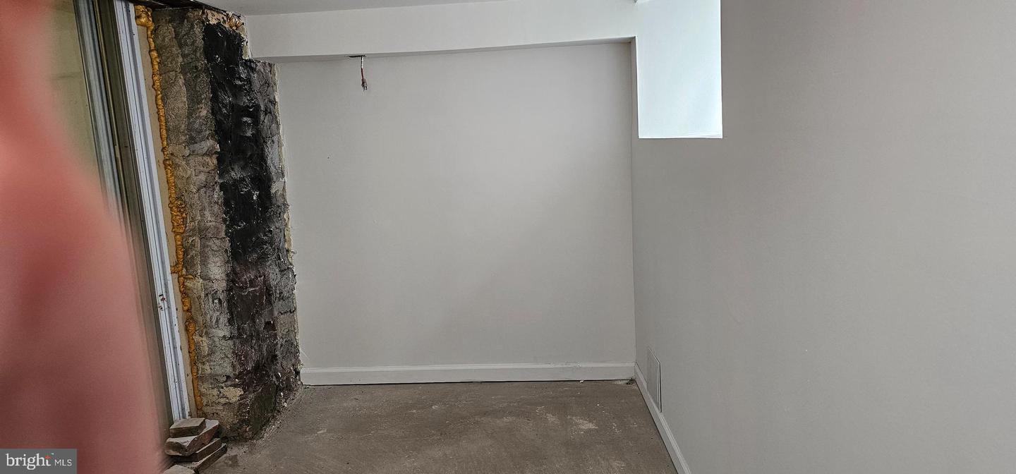 4031 Greenmount Ave Property Photo 10