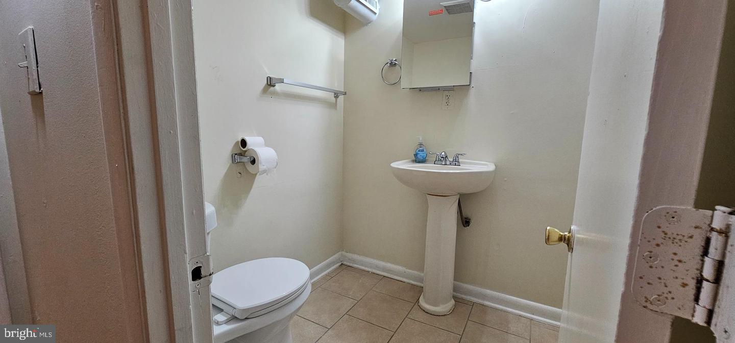 4031 Greenmount Ave Property Photo 11