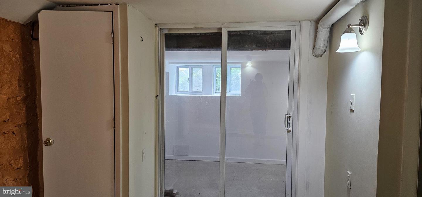 4031 Greenmount Ave Property Photo 13