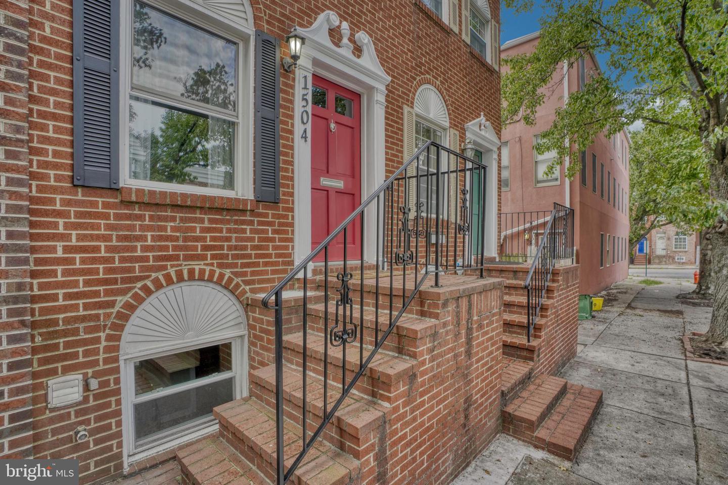 1504 BYRD ST Property Photo 1
