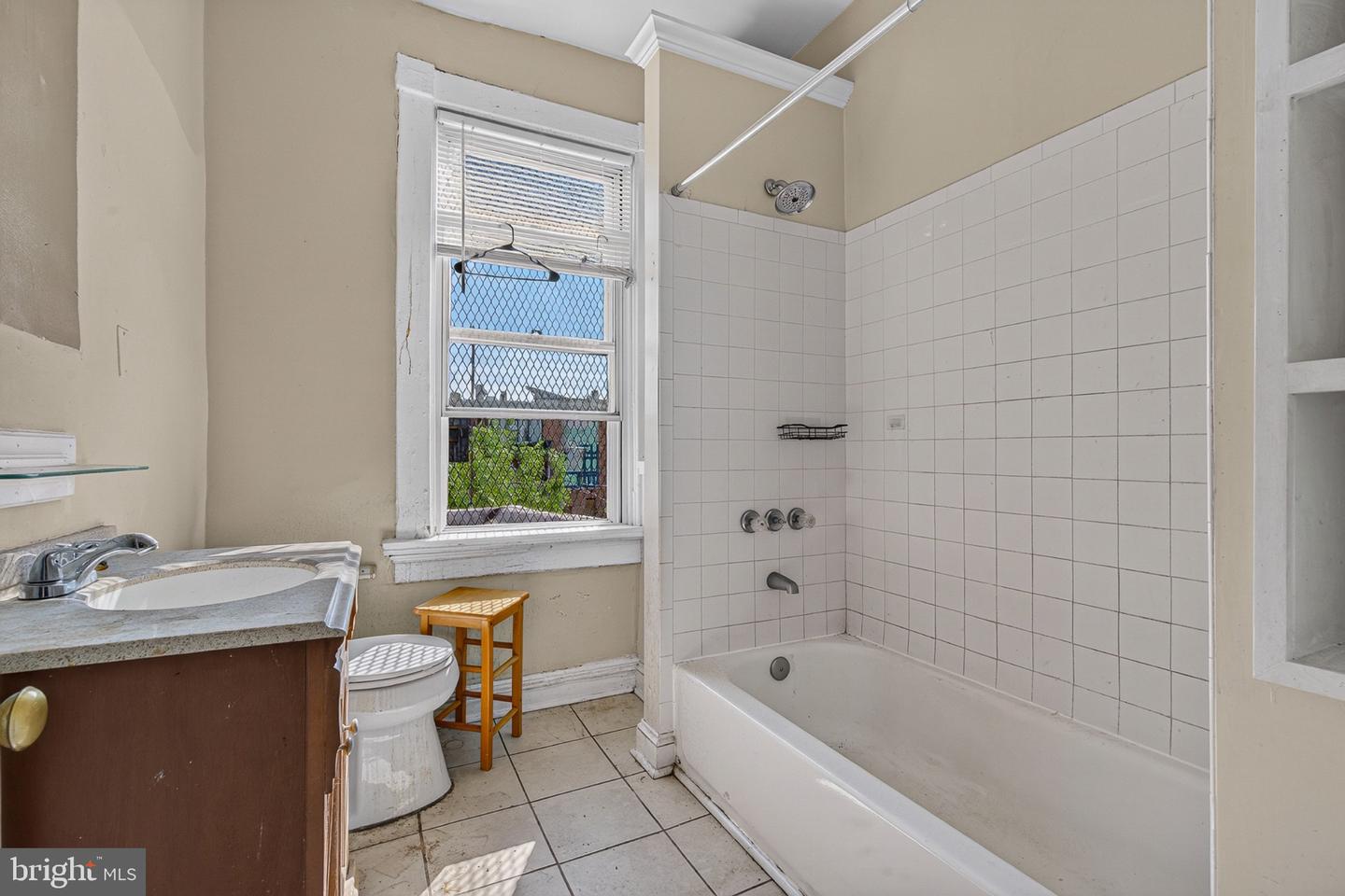 2208 Linden Ave Property Photo 28