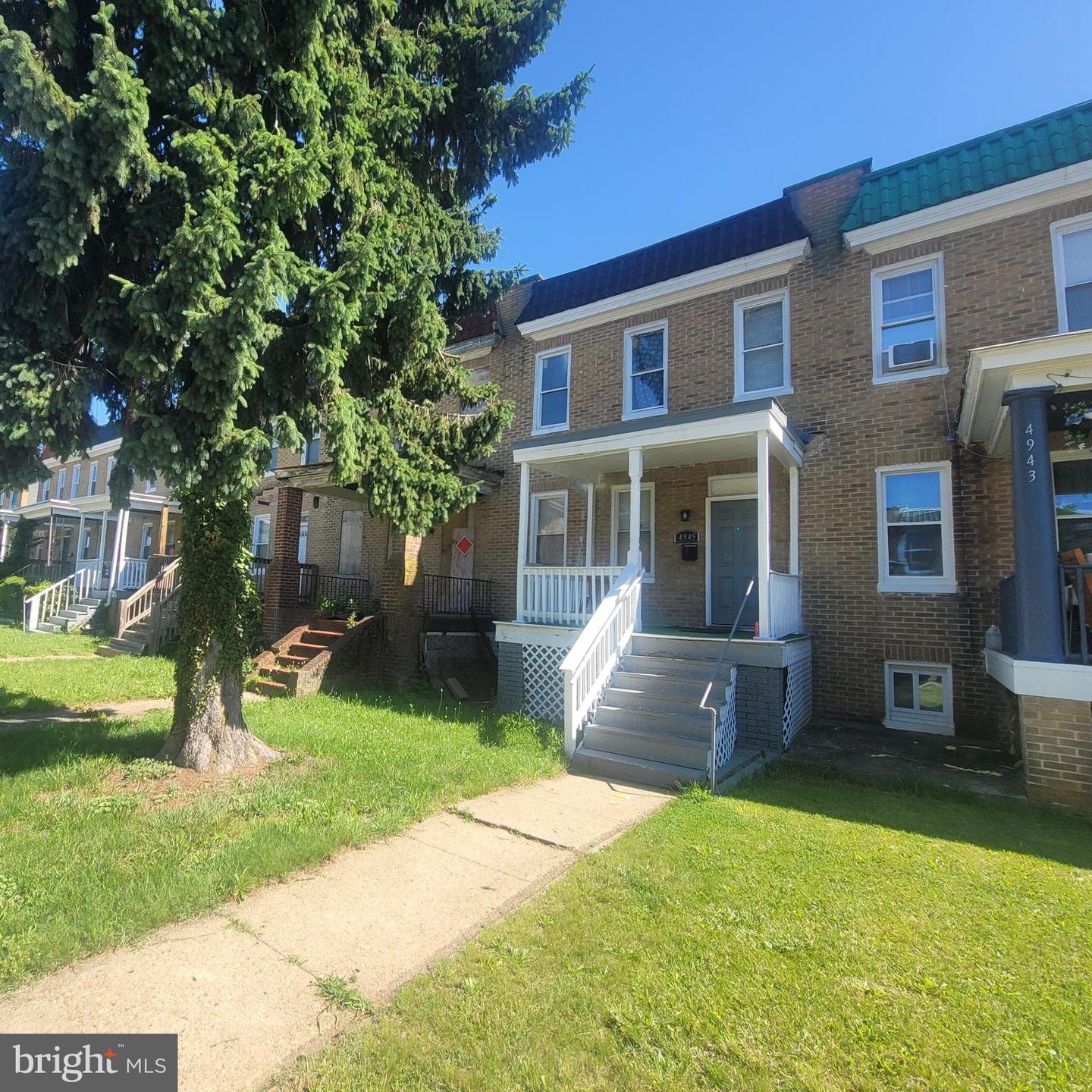 4945 Edgemere Ave Property Photo 2