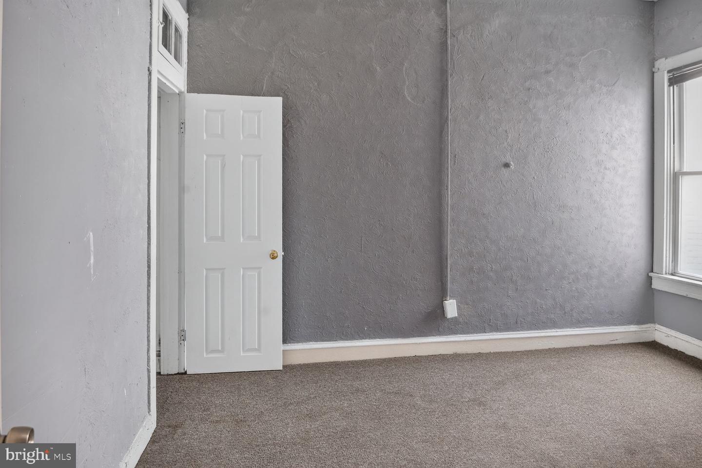 1918 W Lanvale St Property Photo 11